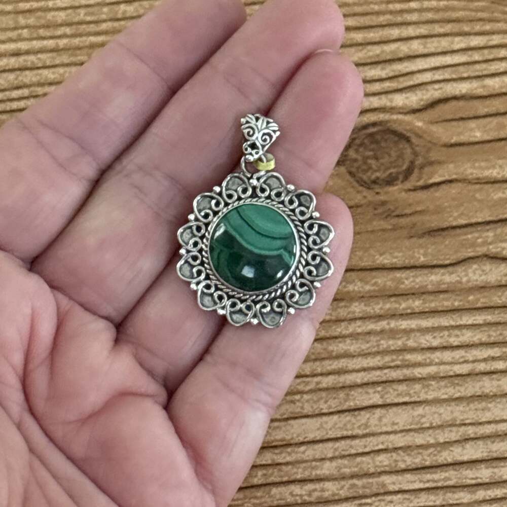 Artisan Crafted African Malachite Womens Round Pendant Sterling Silver Oxidized - Picture 3 of 8